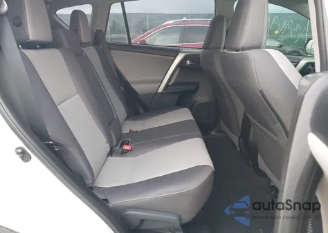 2015 Toyota Rav4 Xle z USA, uszkodzony, nr VIN 2T3WFREV4FW215225